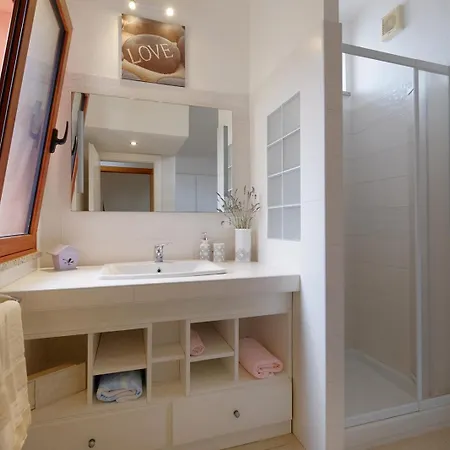 Apartamento Glicine E Sole By Teuladaapartments